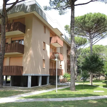 Daire Welcoming Flat With Garden-view Terrace - Beahost