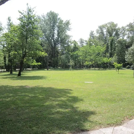 Apartment Welcoming Flat With Garden-view Terrace - Beahost *