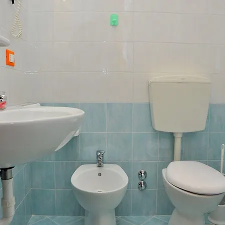 Apartment Welcoming Flat With Garden-view Terrace - Beahost