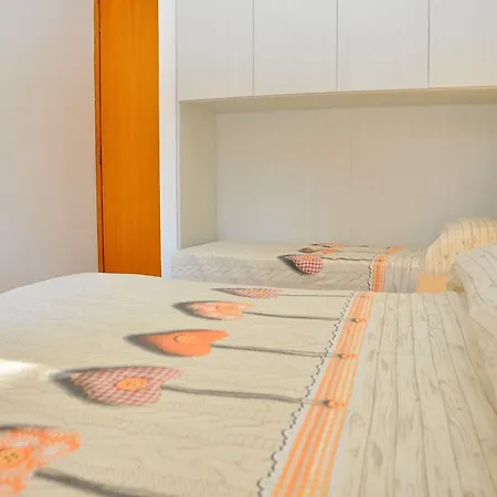 Welcoming Flat With Garden-view Terrace - Beahost Apartment Bibione