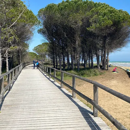 Welcoming Flat With Garden-view Terrace - Beahost Bibione